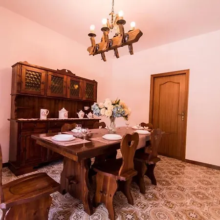 Delia Bed & Breakfast